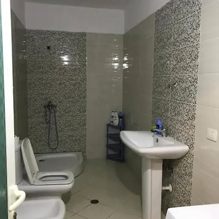 Apt 2 Bed + 2 Bath & 1 Balcony Apartment *